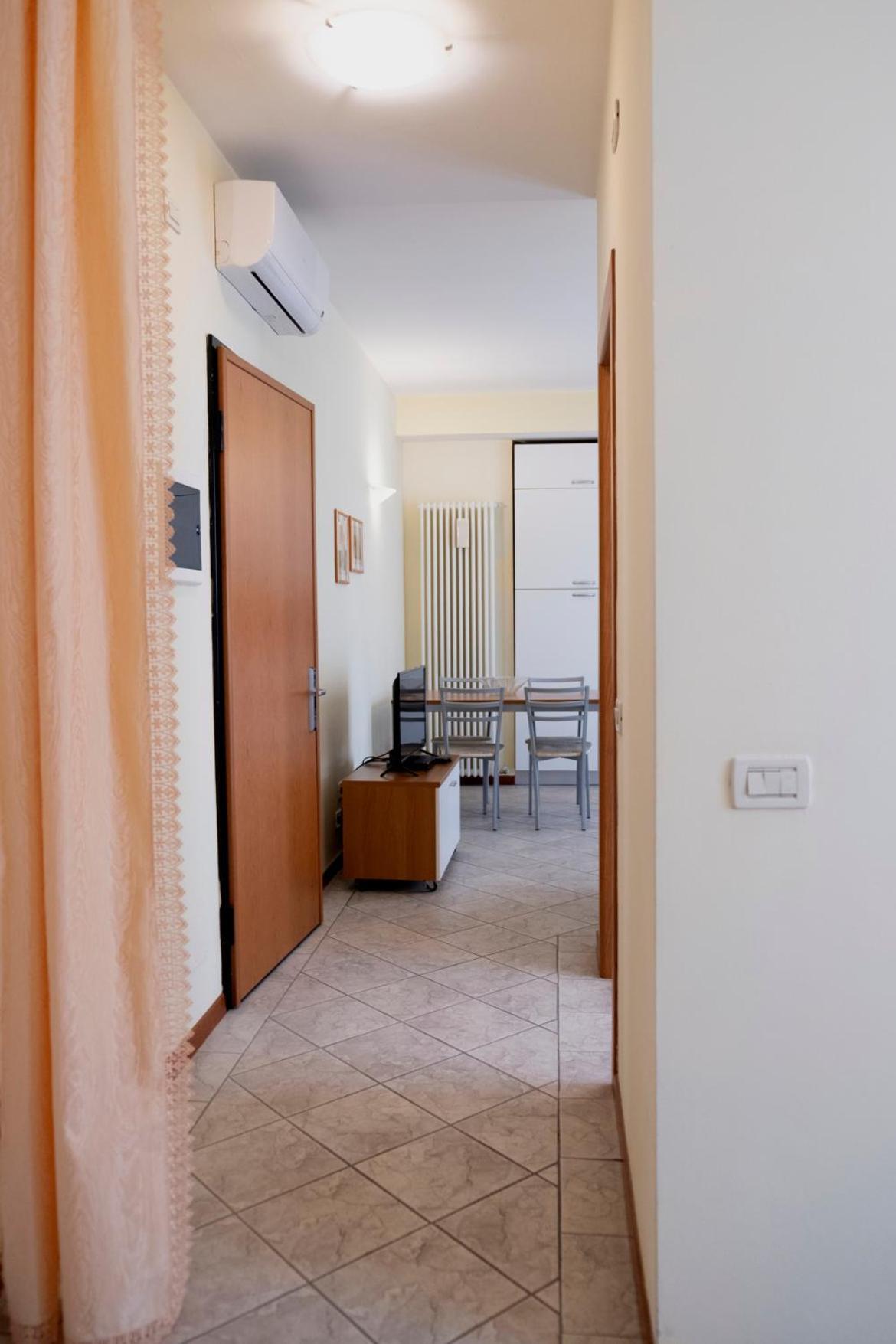 Residenza Carracci Aparthotel Bologna Buitenkant foto