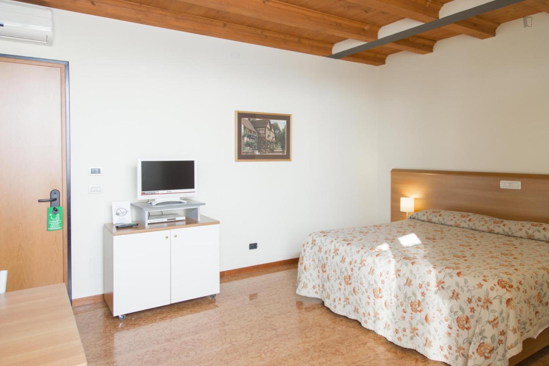 Residenza Carracci Aparthotel Bologna Buitenkant foto
