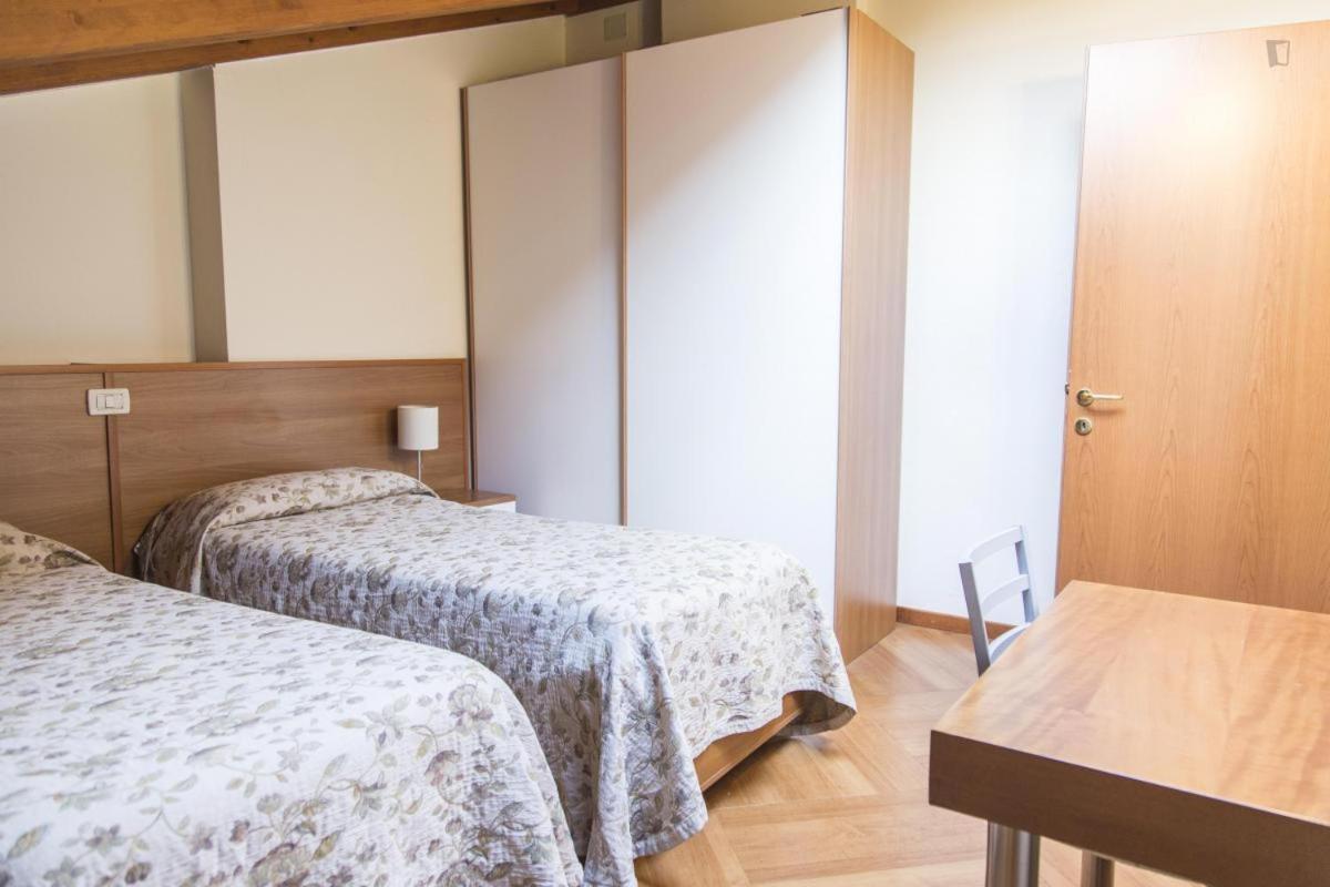 Residenza Carracci Aparthotel Bologna Buitenkant foto