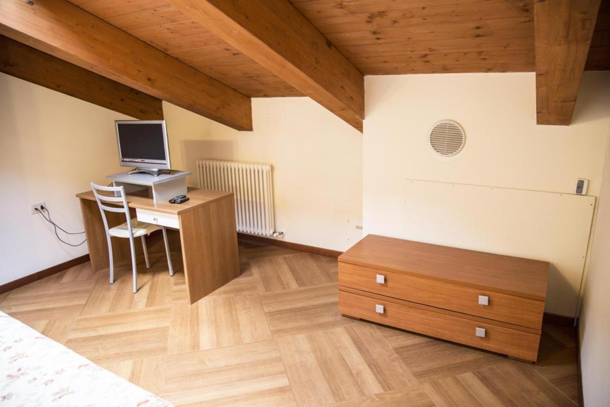 Residenza Carracci Aparthotel Bologna Buitenkant foto