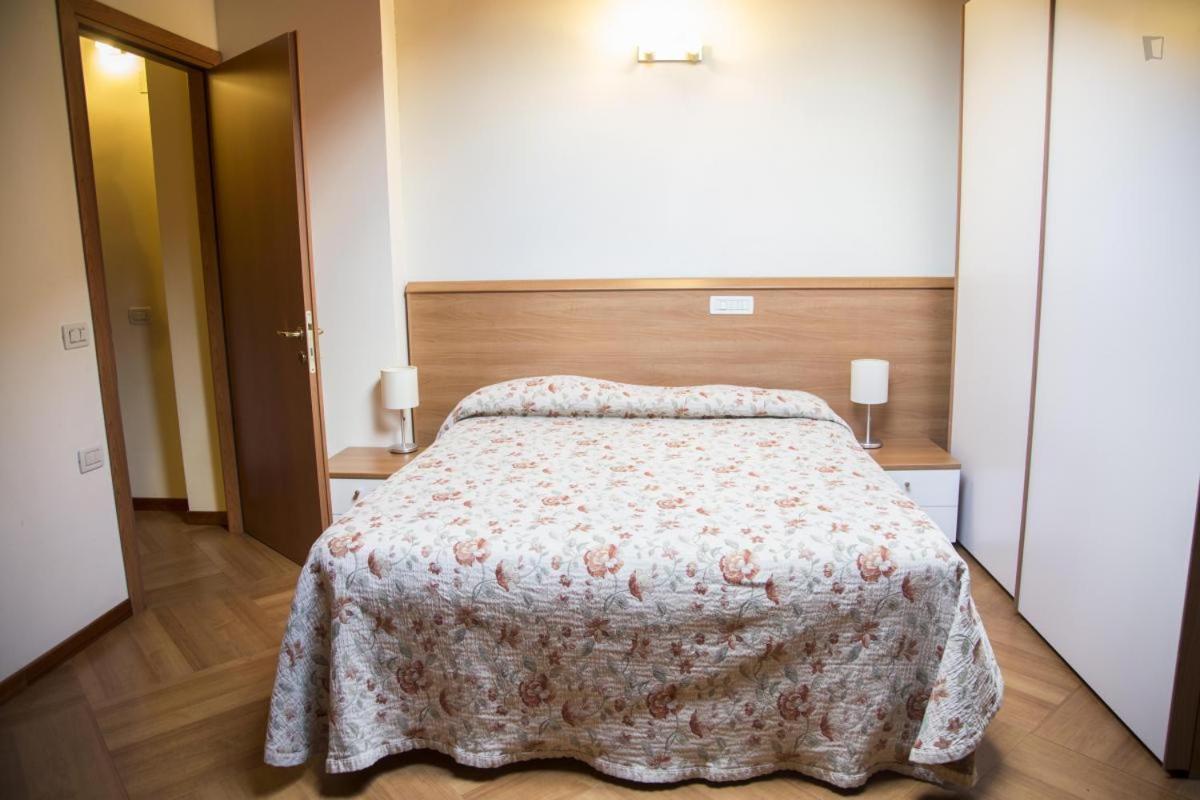 Residenza Carracci Aparthotel Bologna Buitenkant foto